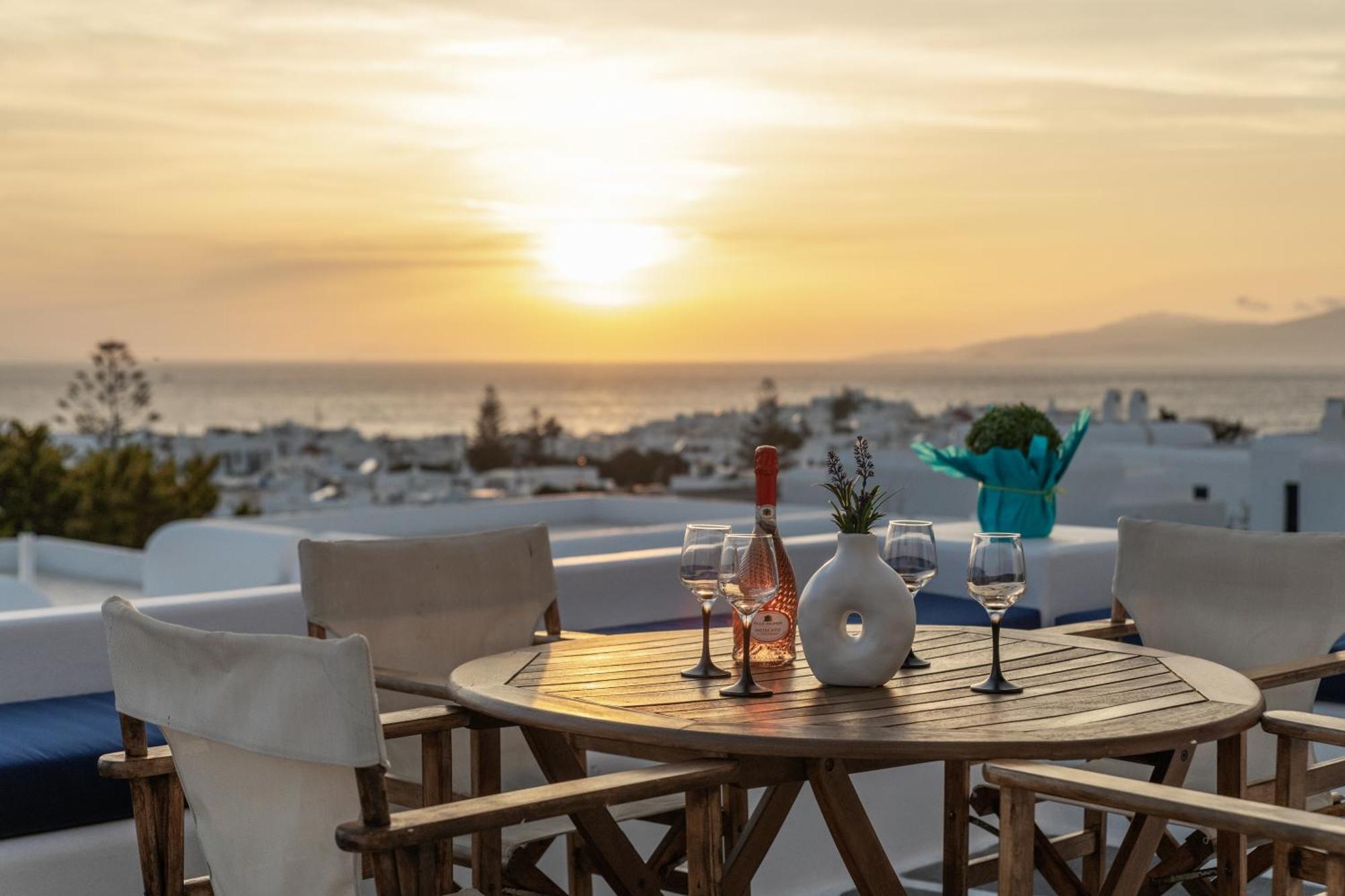 Callisti Mykonos Town With Pool View And Calypso Upper Floor With Sea View Kültér fotó