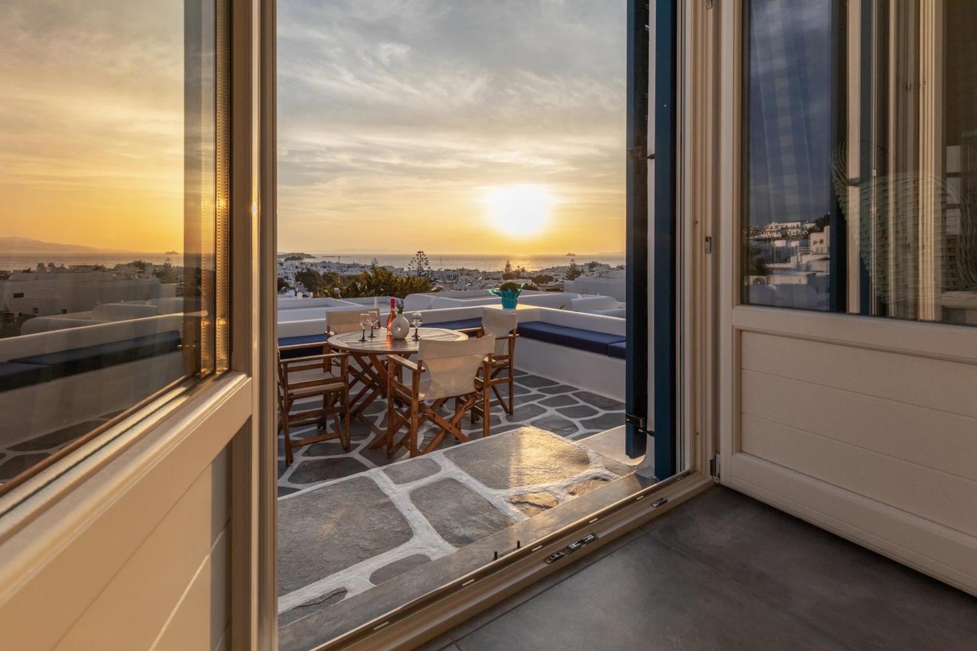 Callisti Mykonos Town With Pool View And Calypso Upper Floor With Sea View Kültér fotó